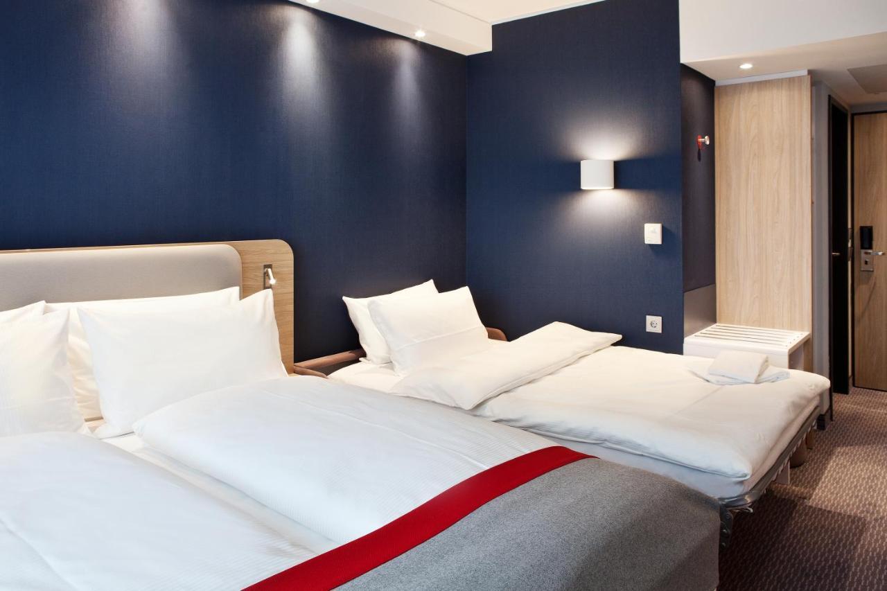 Holiday Inn Express - Recklinghausen Bagian luar foto