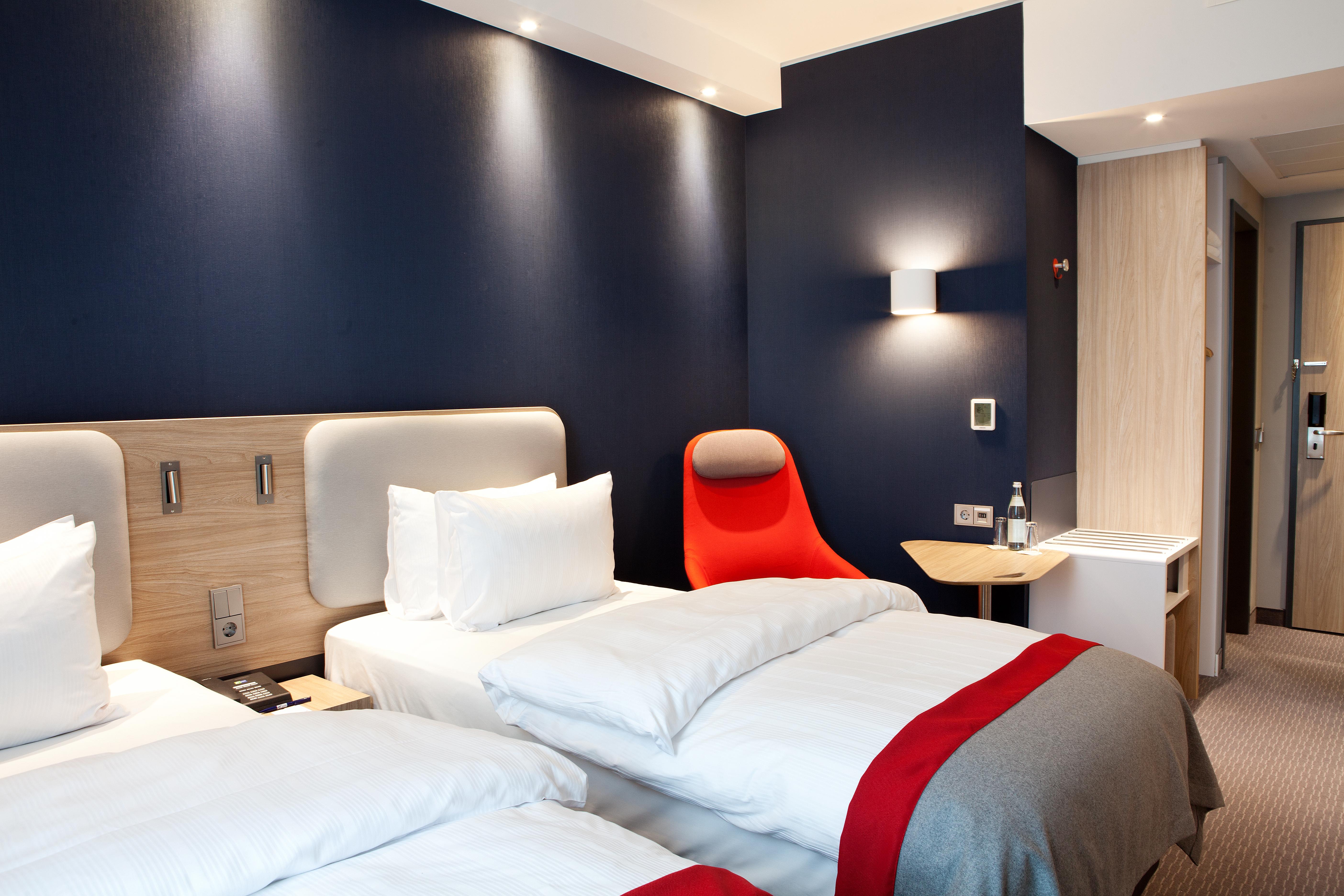 Holiday Inn Express - Recklinghausen Bagian luar foto